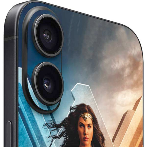 DC Comics Wonder Woman Main characters Poster iPhone 16 Plus Skin