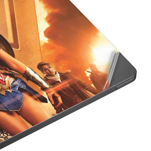 DC Comics Wonder Woman Main characters Poster Surface Laptop 7 15in Skin