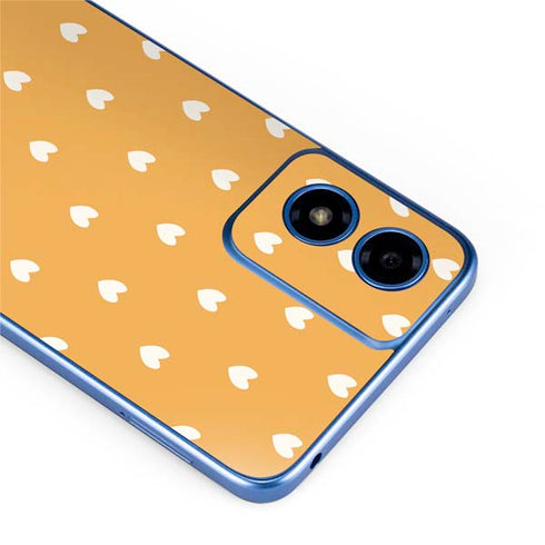 Yellow and White Hearts Moto G Play 4G (2024) Skin