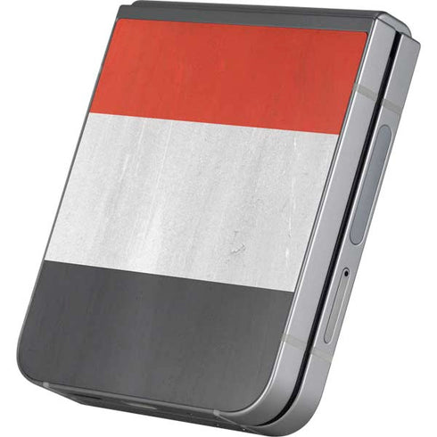 Yemen Flag Distressed Galaxy Z Flip6 Skin