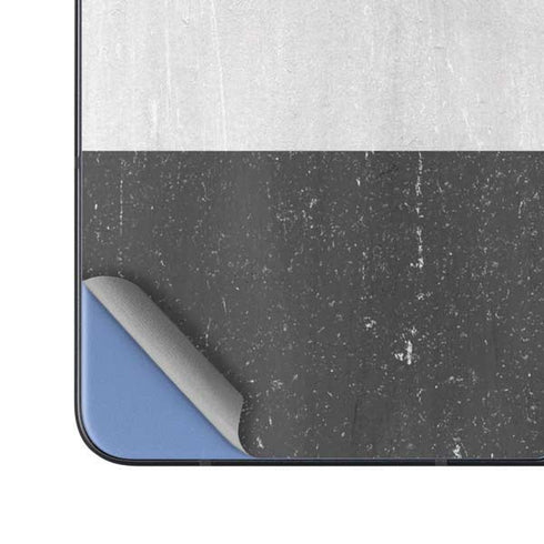 Yemen Flag Distressed Galaxy Z Fold5 5G Skin