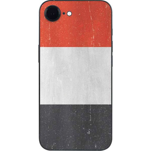 Yemen Flag Distressed iPhone 16e Skin