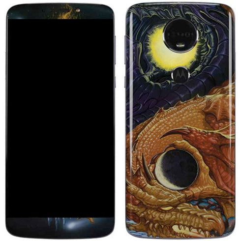Yin Yang Dragon by Ed Beard Jr Moto E5 Plus Skin