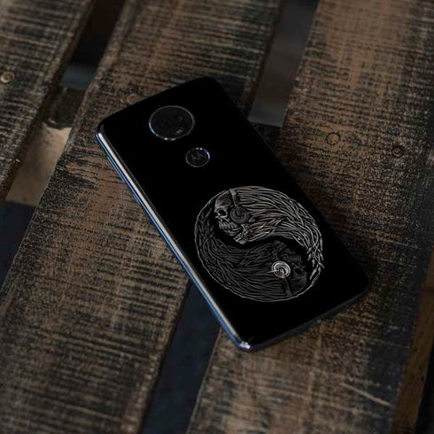 Liquid Blue Yin Yang Music Skulls Moto E5 Plus Skin