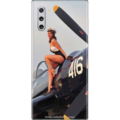 1940s Navy Pin-Up Girl On Corsair Fighter Plane Galaxy Note 10 Skin