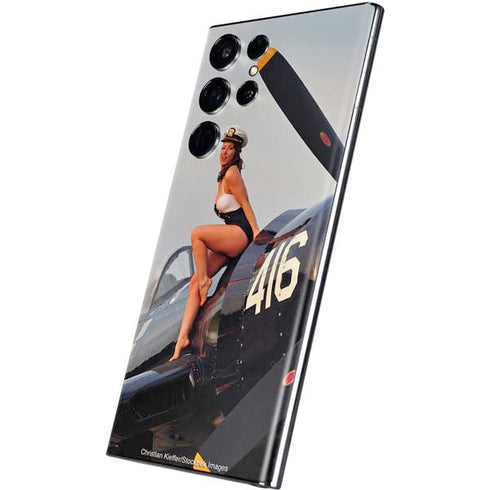 1940s Navy Pin-Up Girl On Corsair Fighter Plane Galaxy S22 Ultra Skin