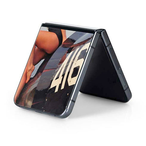 1940s Navy Pin-Up Girl On Corsair Fighter Plane Galaxy Z Flip5 5G Skin