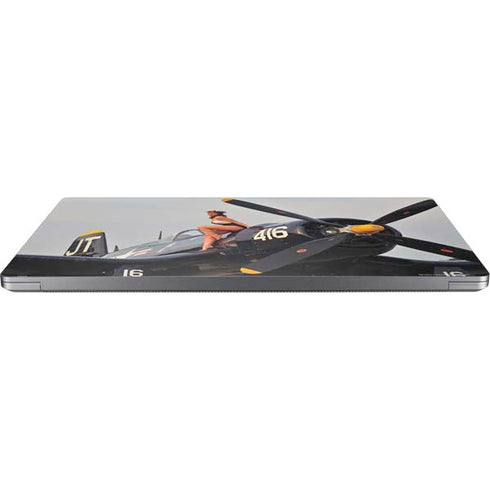 1940s Navy Pin-Up Girl On Corsair Fighter Plane Universal Laptop 18in (14.6 x 10.6in) Skin