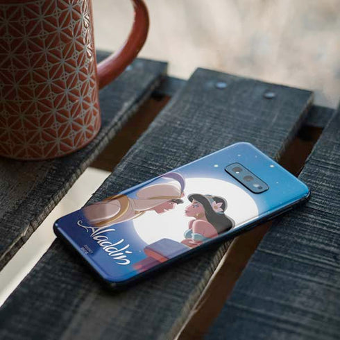 Disney Aladdin and Princess Jasmine Kiss Galaxy S10e Skin