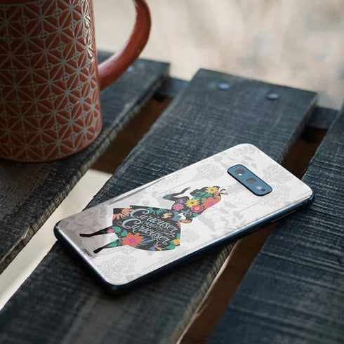 Disney Alice in Wonderland (animated) Silhouette Curiouser and Curiouser Galaxy S10e Skin