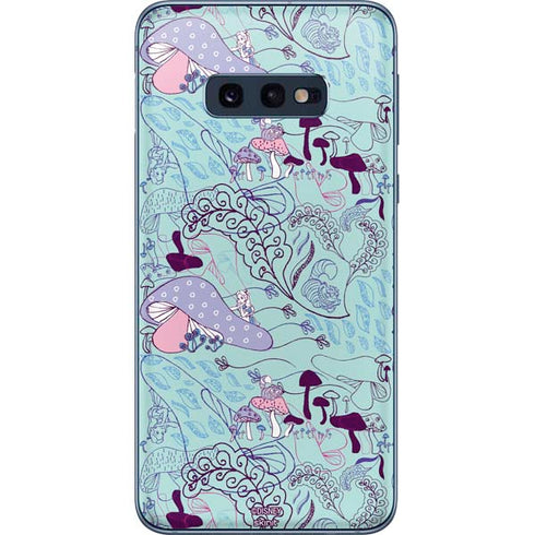 Disney Alice in Wonderland (animated) Mushrooms Print Pattern Galaxy S10e Skin