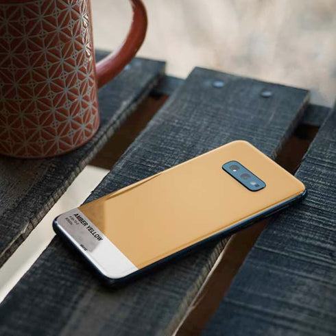 Amber Yellow Galaxy S10e Skin
