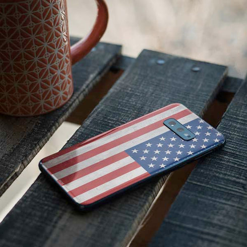 American Flag Distressed Galaxy S10e Skin