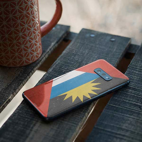Antigua and Barbuda Flag Distressed Galaxy S10e Skin