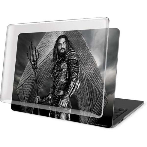 The Justice League (2017) Aquaman Poster MacBook Pro 15in (2016-19) Case plus Skin