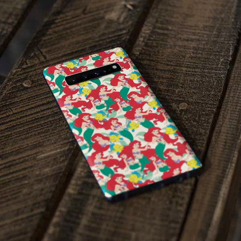 Disney The Little Mermaid Ariel and Flounder Pattern Galaxy S10 Skin