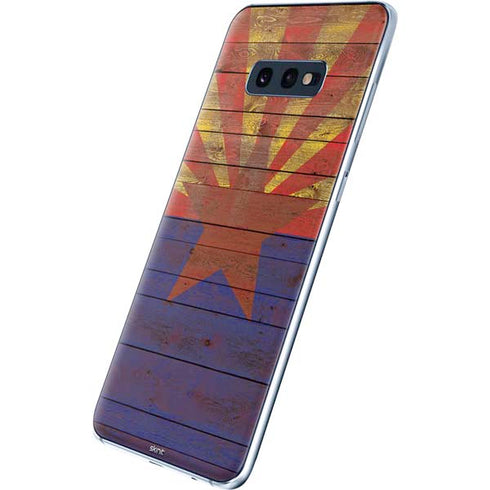 Arizona Flag Dark Wood Galaxy S10e Skin