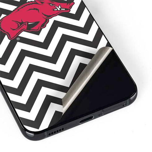 University of Arkansas-Fayetteville Chevron Print Galaxy S22 Skin
