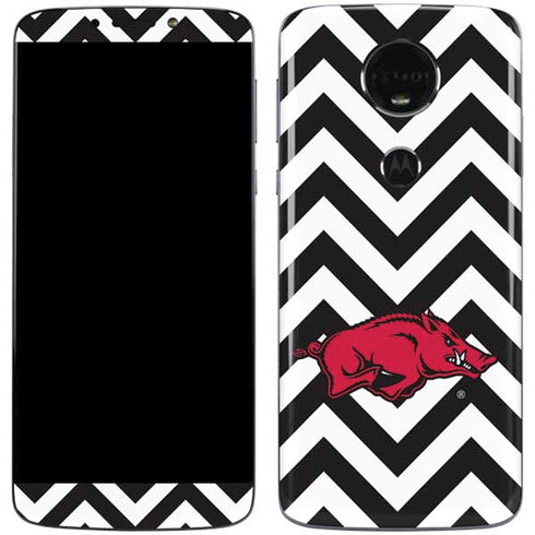 University of Arkansas-Fayetteville Chevron Print Moto E5 Plus Skin