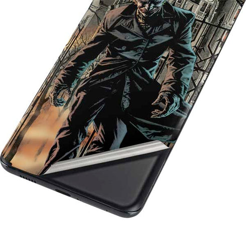 DC Comics The Joker Walking Dark Grounds Comic Art By Lee Bermejo Galaxy S21 Plus 5G Skin