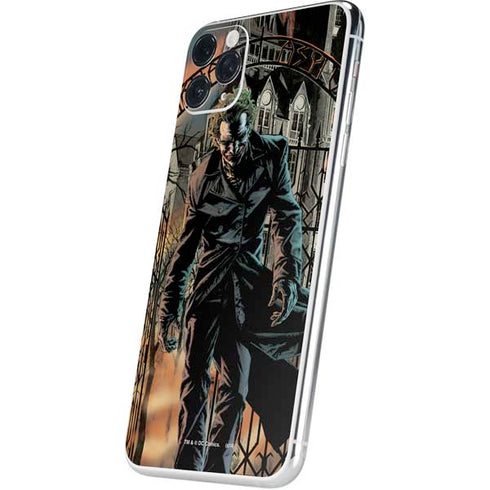 DC Comics The Joker Walking Dark Grounds Comic Art By Lee Bermejo iPhone 11 Pro Max Skin