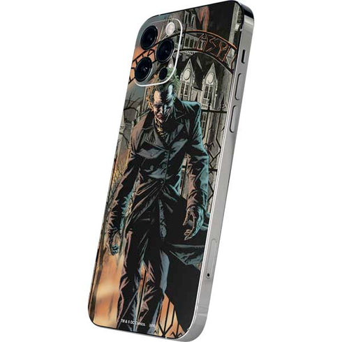 DC Comics The Joker Walking Dark Grounds Comic Art By Lee Bermejo iPhone 12 Pro Skin