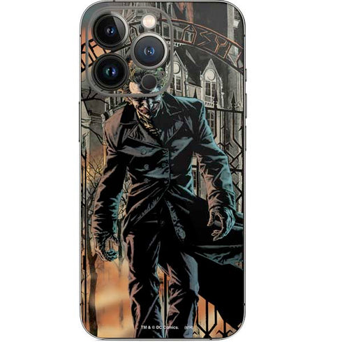 DC Comics The Joker Walking Dark Grounds Comic Art By Lee Bermejo iPhone 14 Pro Skin