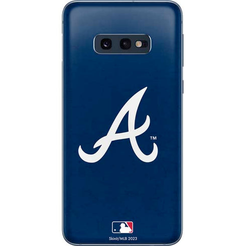 MLB Atlanta Braves - Solid Distressed Galaxy S10e Skin