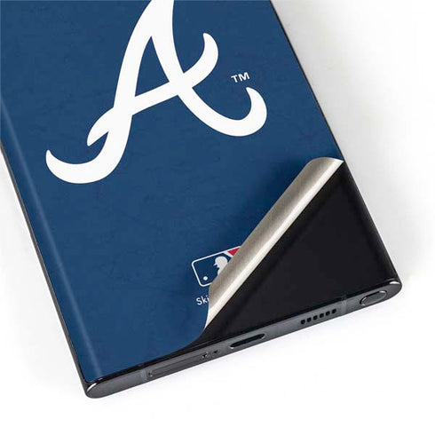 MLB Atlanta Braves - Solid Distressed Galaxy S22 Ultra Skin