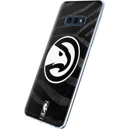 NBA Atlanta Hawks Black Animal Print Galaxy S10e Skin