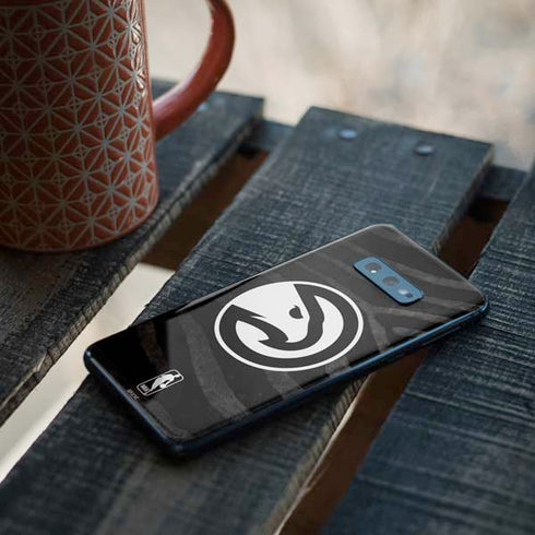 NBA Atlanta Hawks Black Animal Print Galaxy S10e Skin