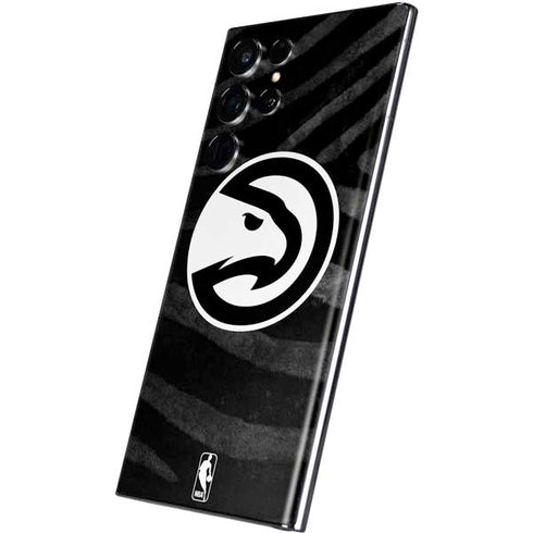 NBA Atlanta Hawks Black Animal Print Galaxy S22 Ultra Skin