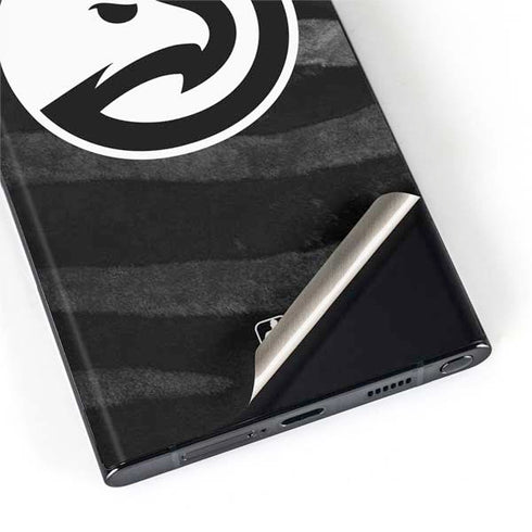NBA Atlanta Hawks Black Animal Print Galaxy S22 Ultra Skin