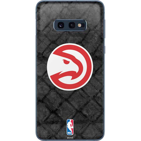 NBA Atlanta Hawks Dark Rust Galaxy S10e Skin