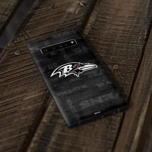 NFL Baltimore Ravens Black & White Galaxy S10 Skin