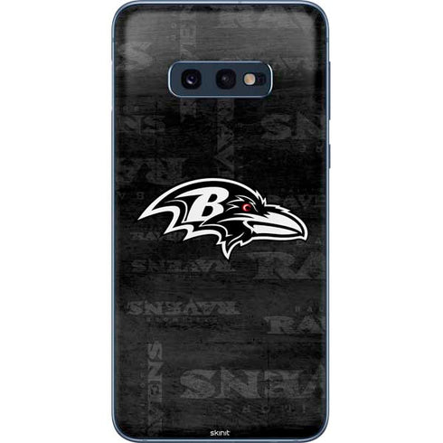 NFL Baltimore Ravens Black & White Galaxy S10e Skin