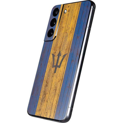 Barbados Flag Dark Wood Galaxy S22 Skin