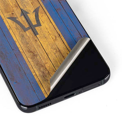 Barbados Flag Dark Wood Galaxy S22 Skin