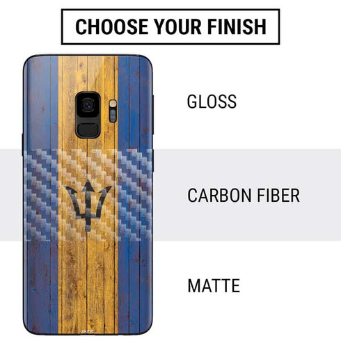 Barbados Flag Dark Wood Galaxy S9 Skin