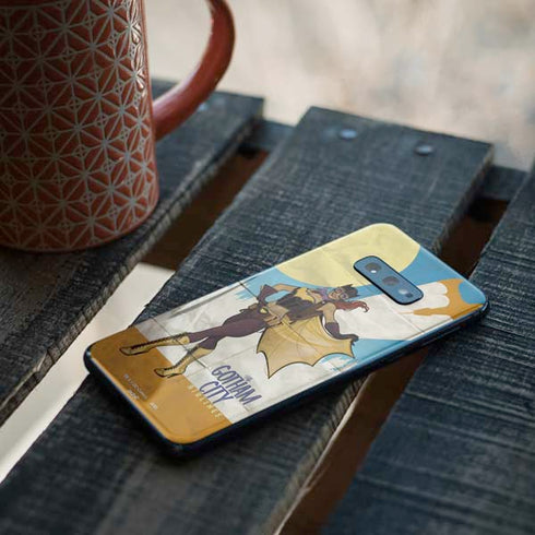 DC Comics Bombshells Batgirl- Fly Gotham City Airlines Galaxy S10e Skin