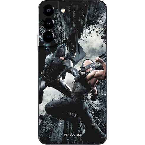 The Dark Knight Rises Batman and Bane Fighting Galaxy S22 Plus Skin