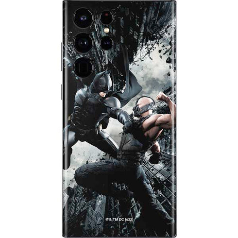 The Dark Knight Rises Batman and Bane Fighting Galaxy S22 Ultra Skin