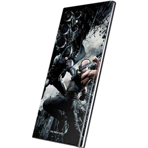 The Dark Knight Rises Batman and Bane Fighting Galaxy S22 Ultra Skin