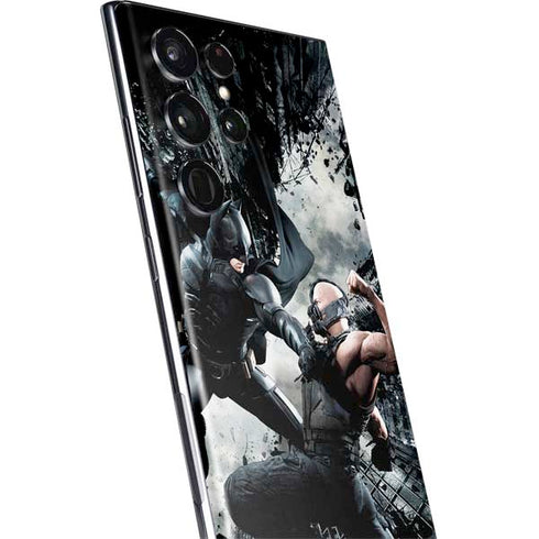 The Dark Knight Rises Batman and Bane Fighting Galaxy S22 Ultra Skin