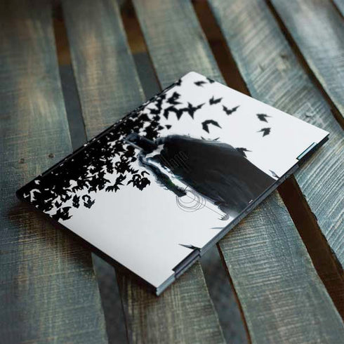 DC Comics Batman Holding batarang Art HP Envy Skin