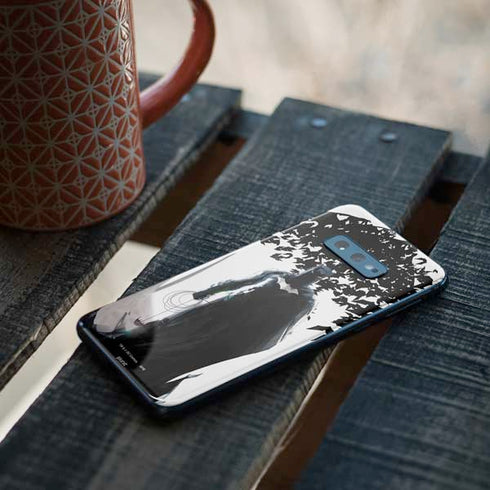 DC Comics Batman Holding batarang Art Galaxy S10e Skin