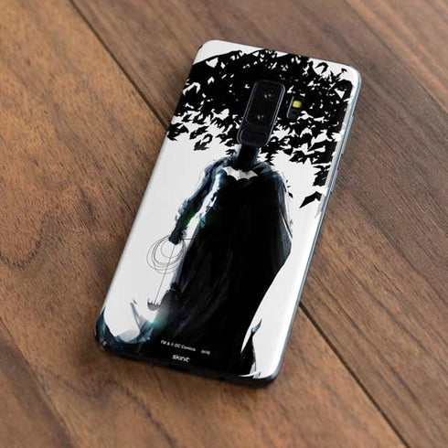 DC Comics Batman Holding batarang Art Galaxy S9 Plus Skin