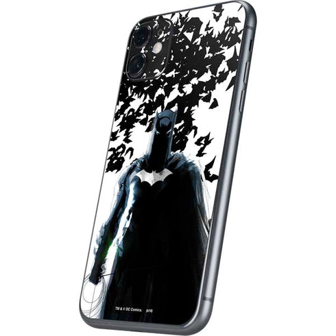 DC Comics Batman Holding batarang Art iPhone 11 Skin