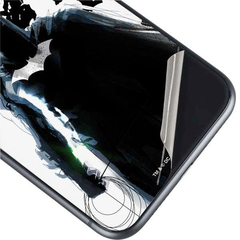 DC Comics Batman Holding batarang Art iPhone 11 Skin
