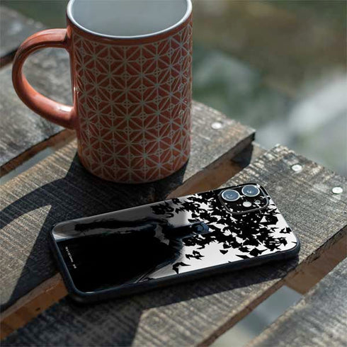 DC Comics Batman Holding batarang Art iPhone 11 Skin